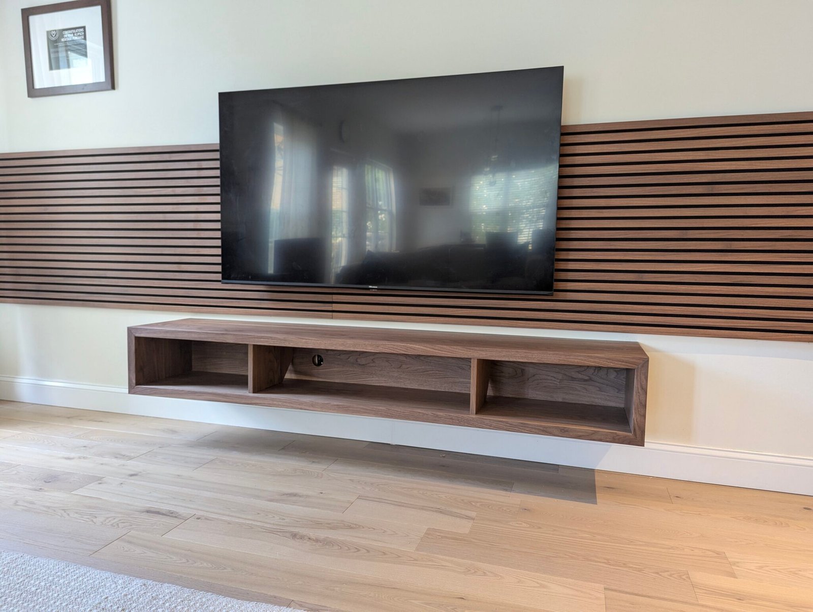 SEDONA TV Stand, Walnut