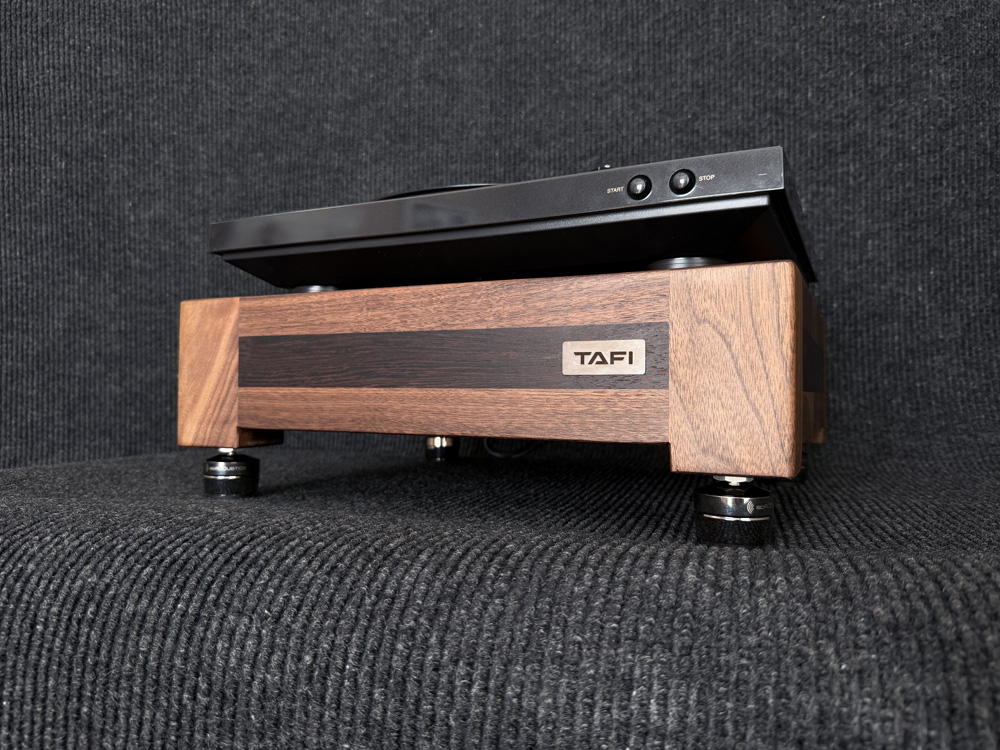 DENALI Burger XL Audio Stand & Isolation Platform – 4.5" Walnut - Image 7